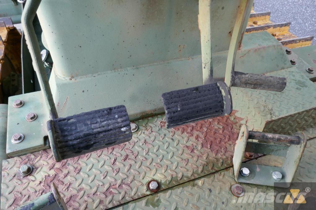 CAT D7G Ex-army Rupsdozers