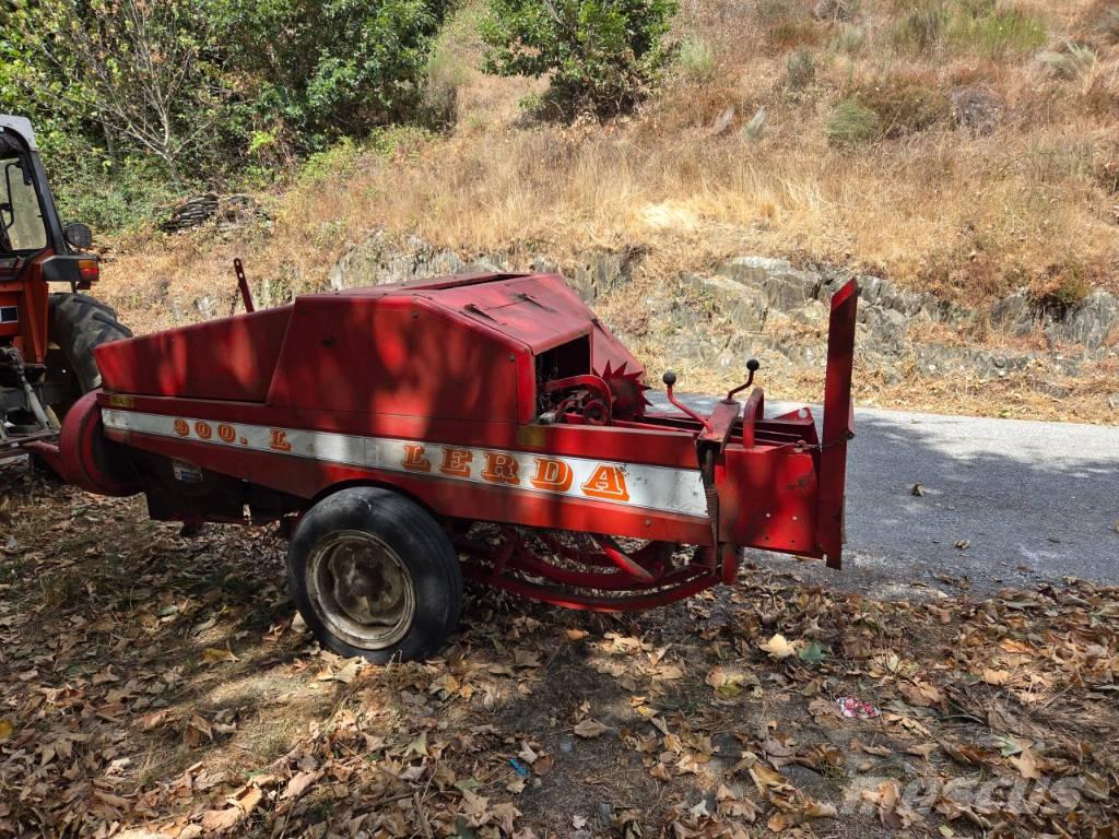  LERDA  900 L Vierkante balenpers