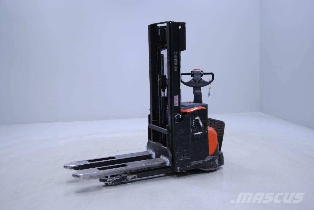 Toyota SWE140L Stapelaar meeloop