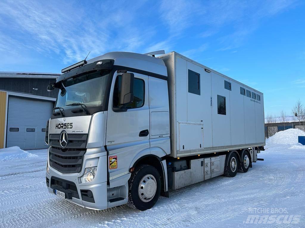 Mercedes-Benz Actros Dieren transport trucks