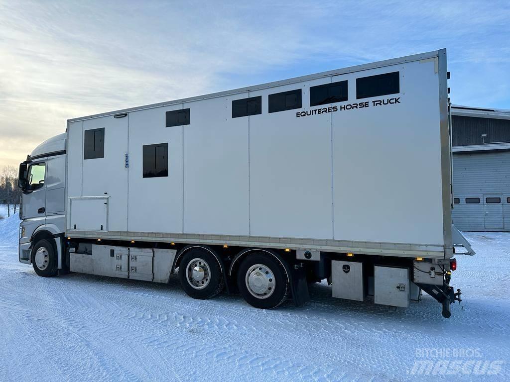 Mercedes-Benz Actros Dieren transport trucks