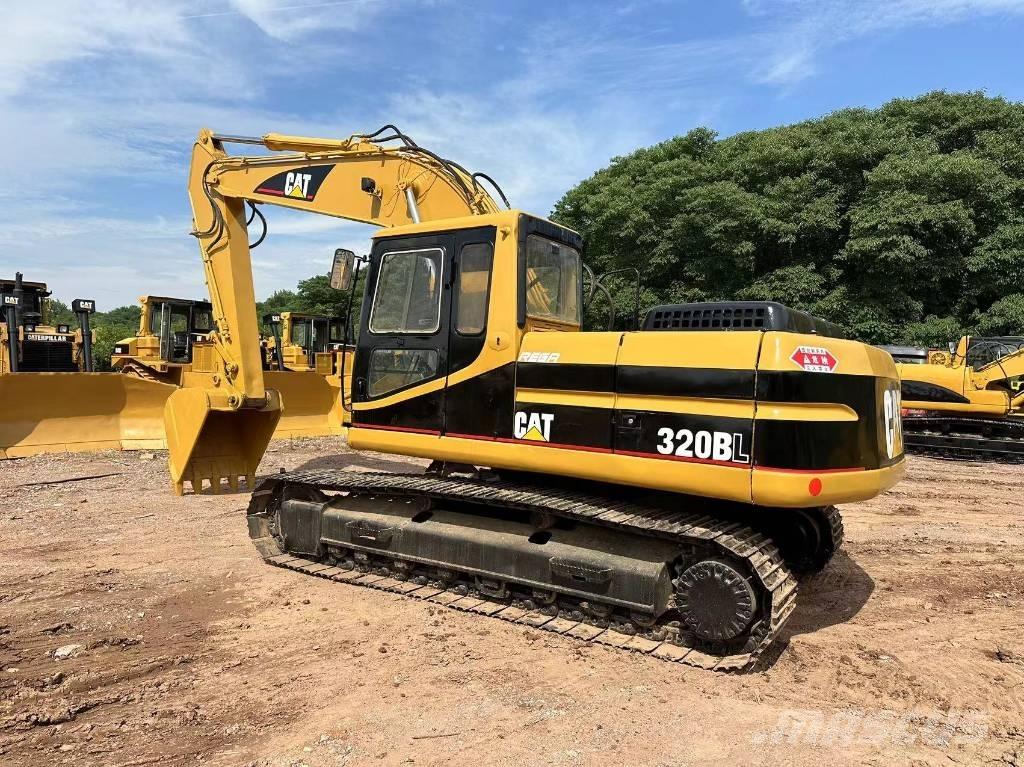 CAT 320 B Rupsgraafmachines
