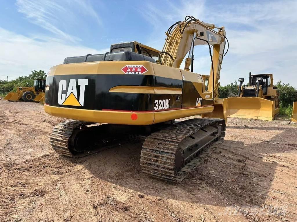 CAT 320 B Rupsgraafmachines