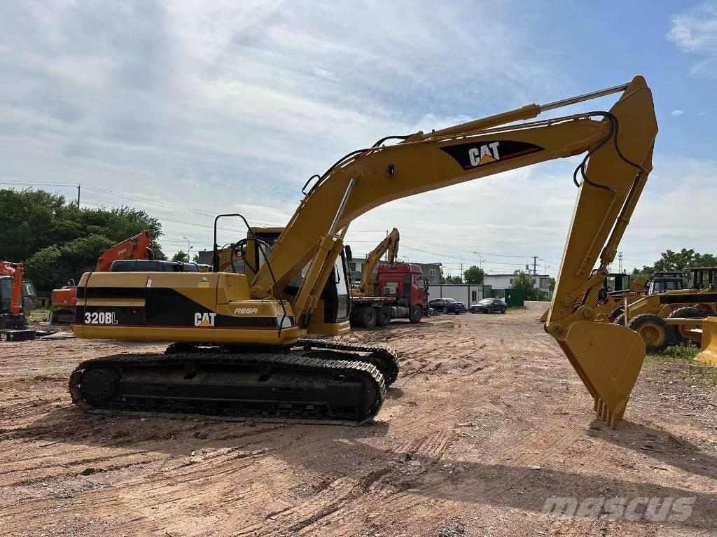 CAT 320 B Rupsgraafmachines