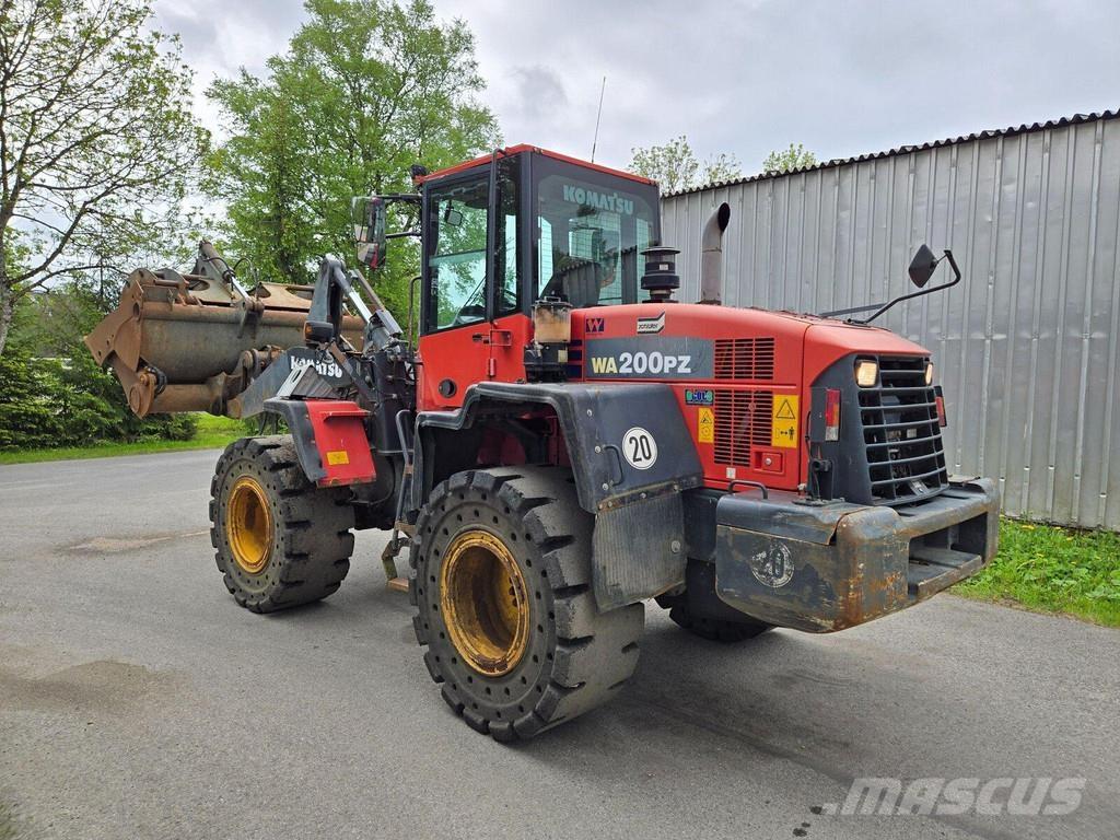 Komatsu WA200PZ-6 Wielladers