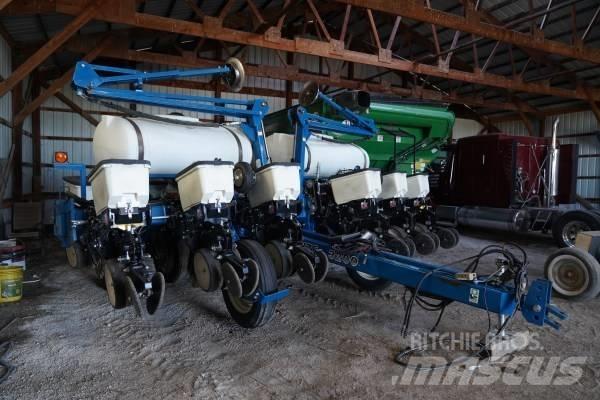 Kinze 3200 12R30 Plantmachines
