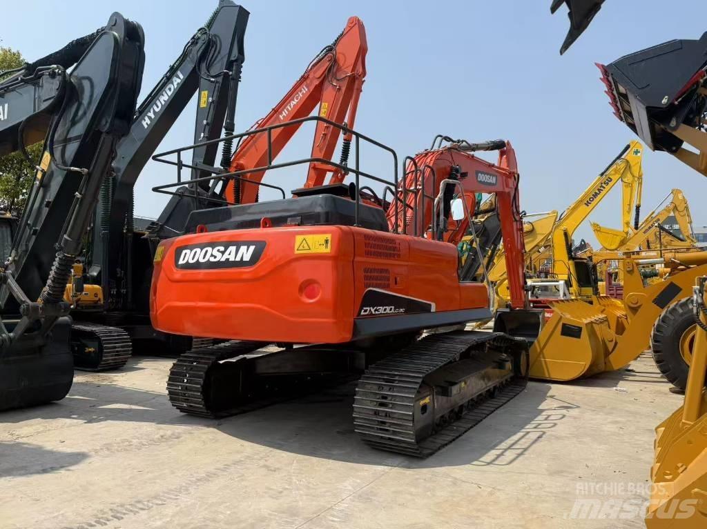 Doosan DX 300 LC Rupsgraafmachines