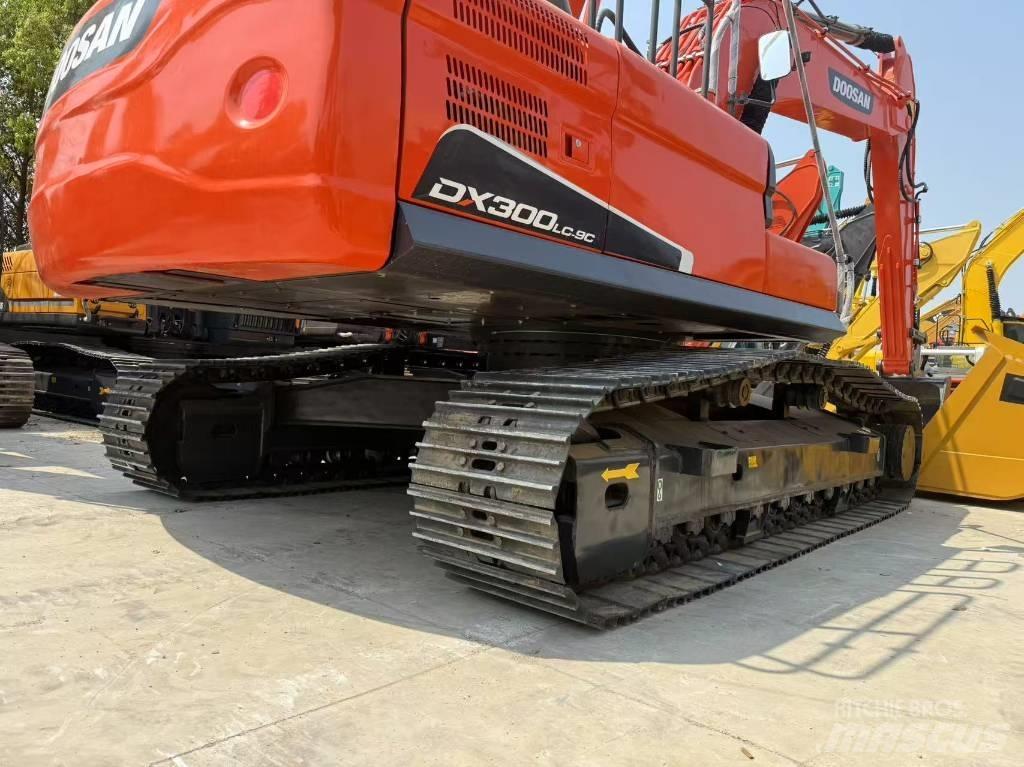 Doosan DX 300 LC Rupsgraafmachines