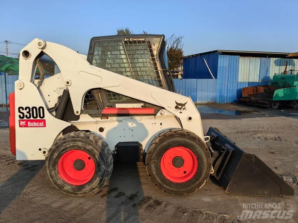 Bobcat S 300 Schrankladers
