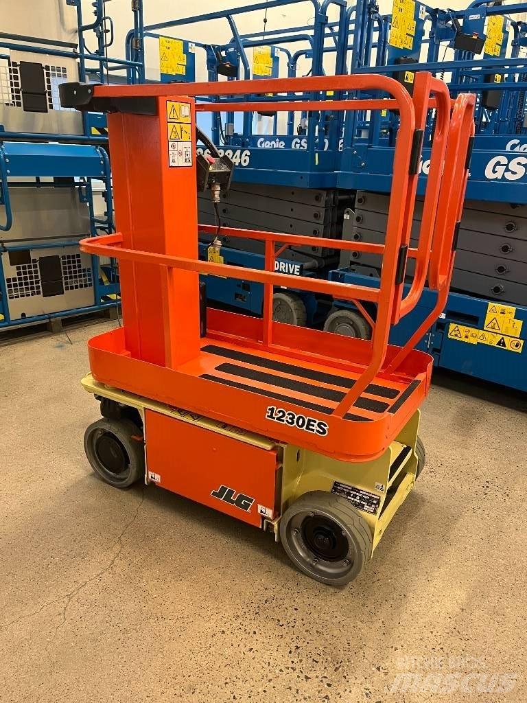 JLG 1230 ES Schaarhoogwerkers