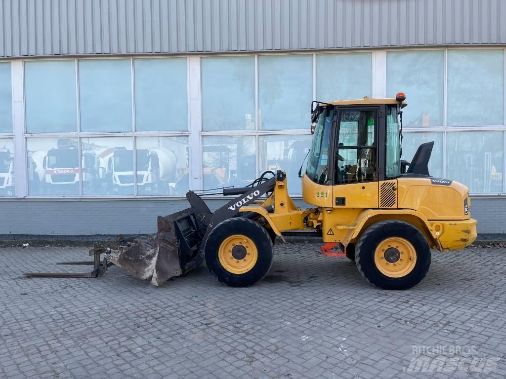 Volvo L 30 G  2017     CE Wielladers