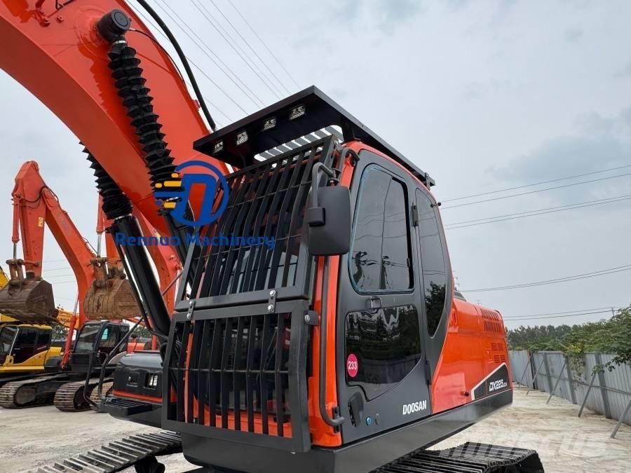 Doosan DX 225 LCA Rupsgraafmachines
