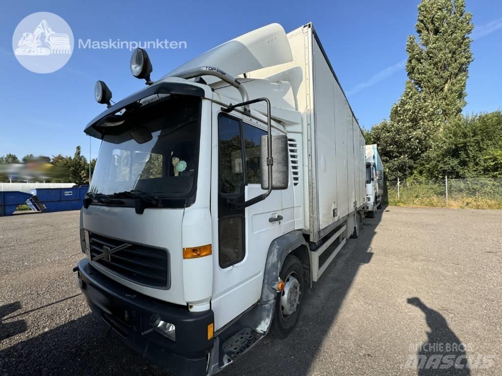 Volvo FL6 220 Bakwagens met gesloten opbouw