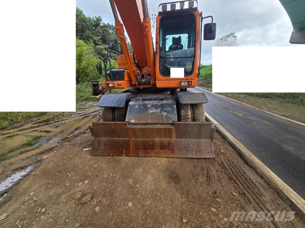 Doosan DX 210 W Wielgraafmachines