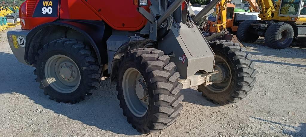 Komatsu WA 90 Wielladers