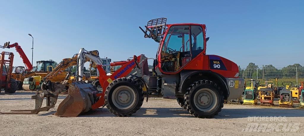 Komatsu WA 90 Wielladers