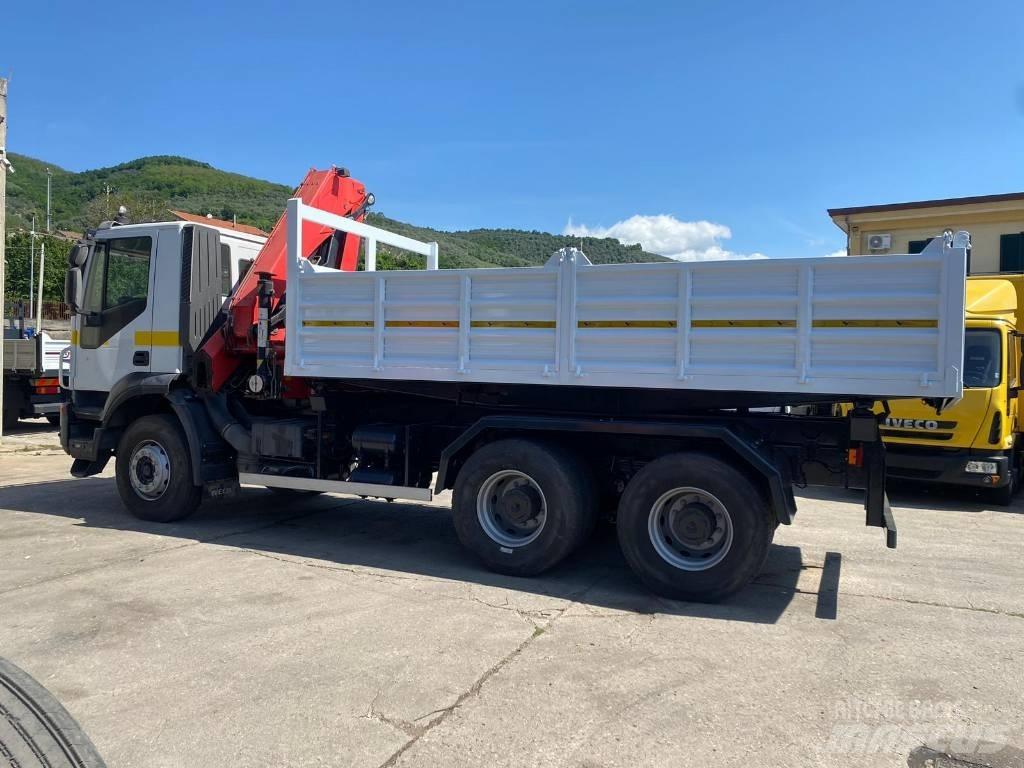 Iveco Trakker 360 Vlakke laadvloer met kraan