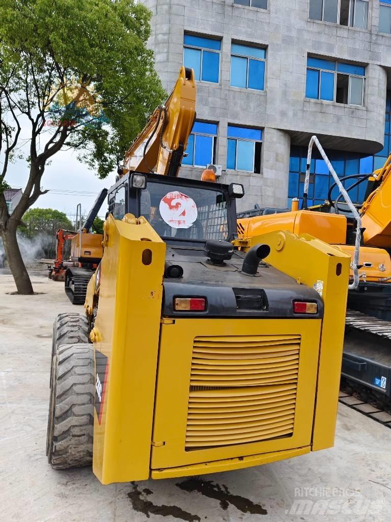 CAT 226 C Schrankladers