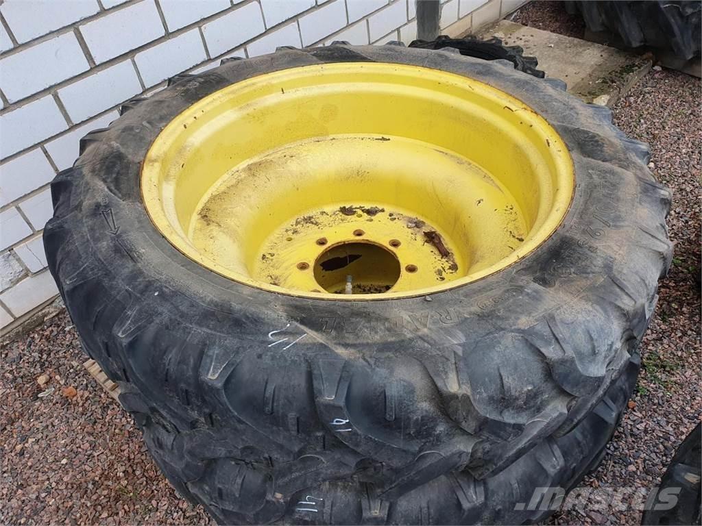 Kleber 270/95R32 Banden, wielen en velgen