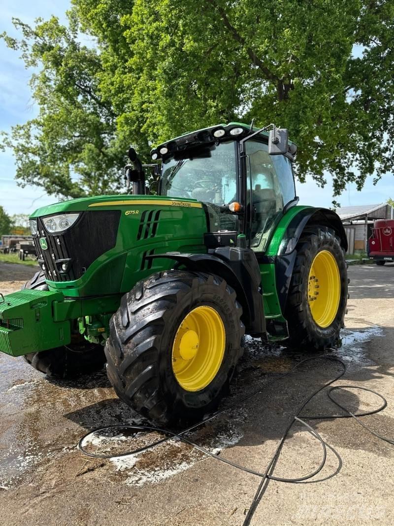 John Deere 6175 r Tractoren