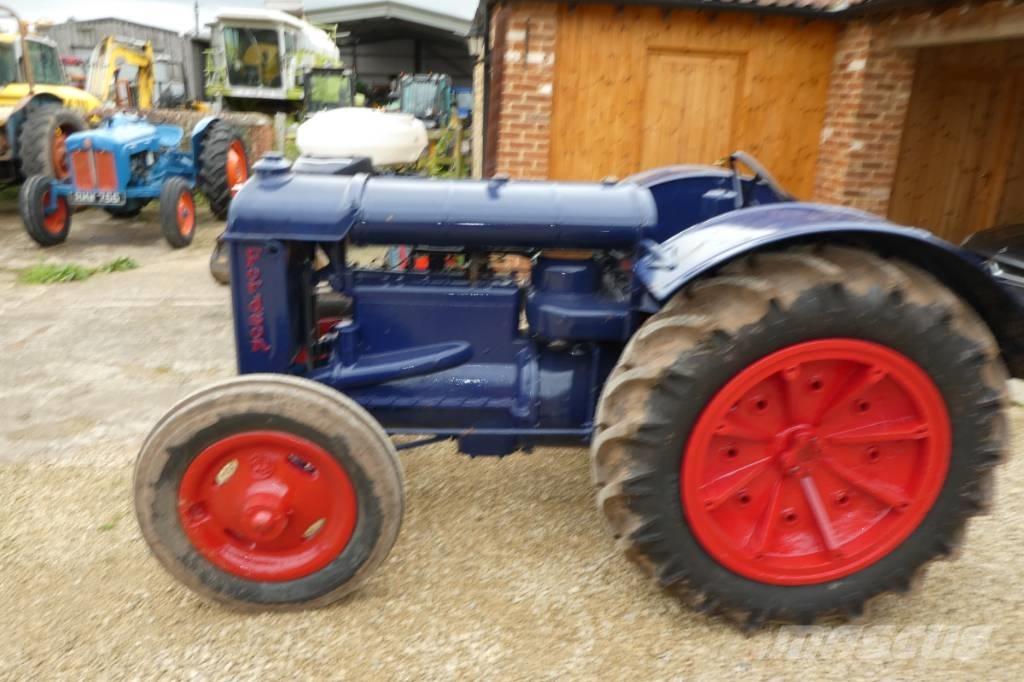  standard fordson Tractoren