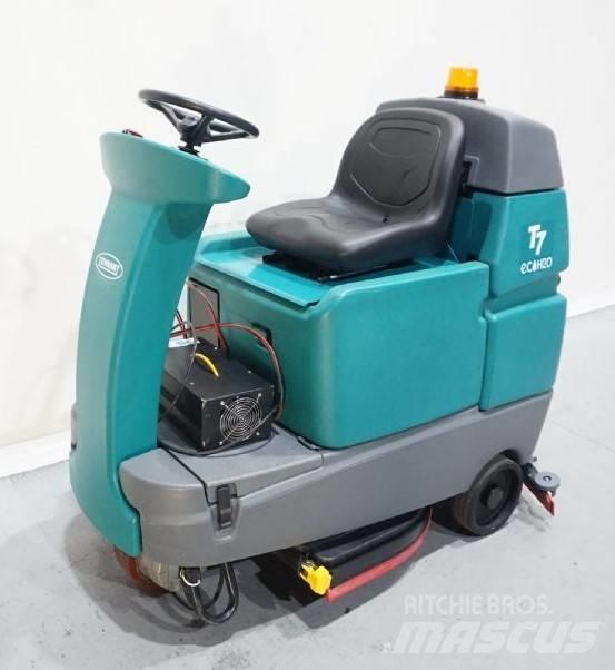 Tennant T7 Schrobzuigmachines