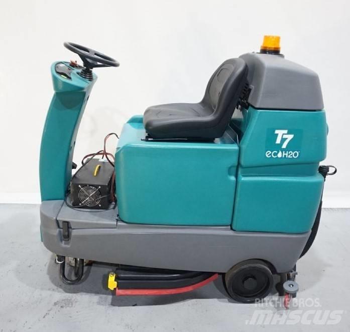 Tennant T7 Schrobzuigmachines