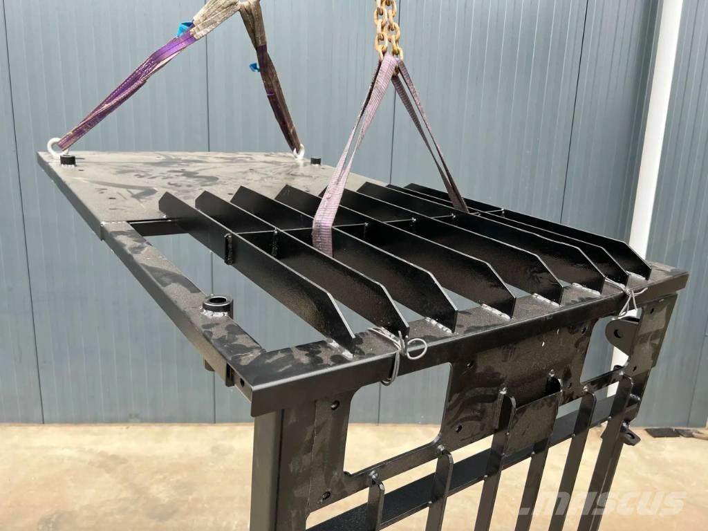 CAT 325C Guard Cabine en interieur