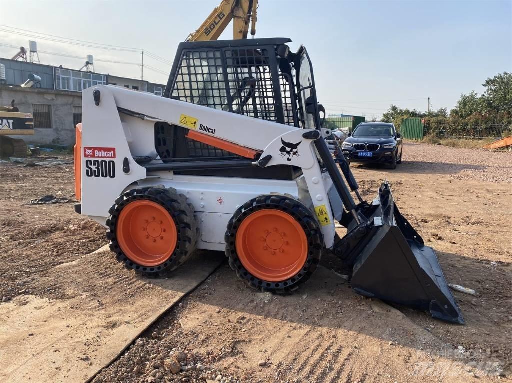 Bobcat S 300 Schrankladers