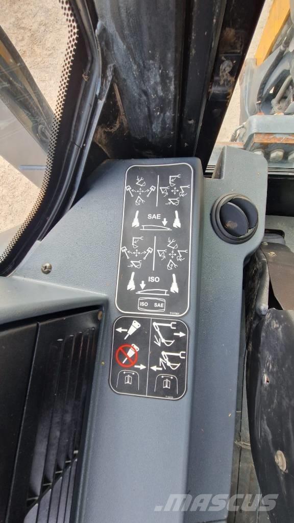 Terex TLB 890 Graaf-laadcombinaties
