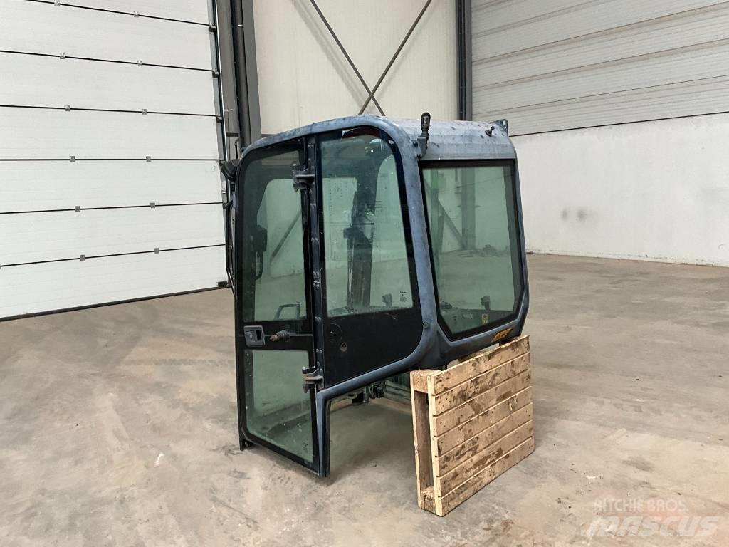 Kubota U 27-4 Cabine en interieur