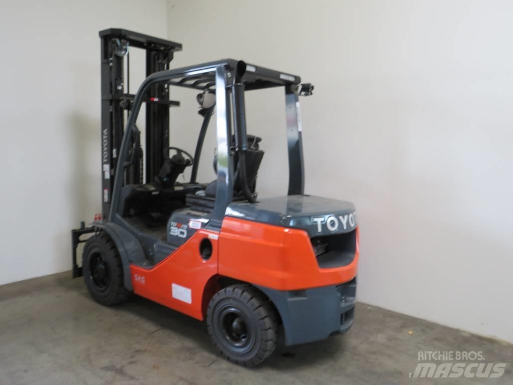 Toyota 8 FD F 30 Diesel heftrucks