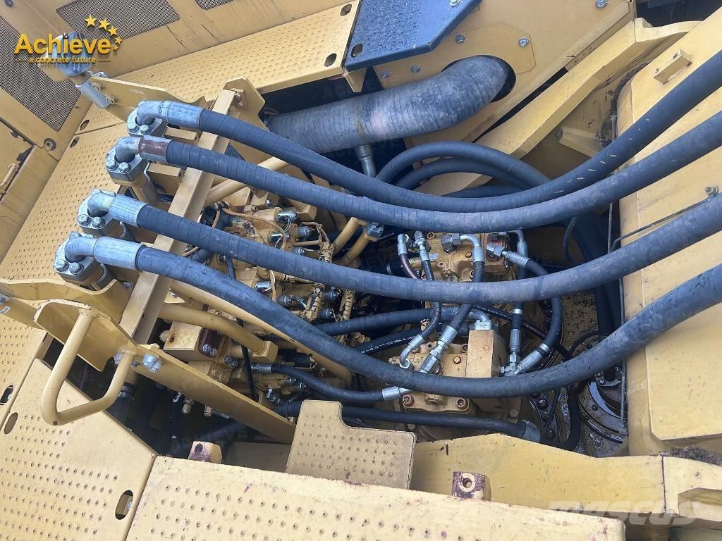 CAT 374 Rupsgraafmachines