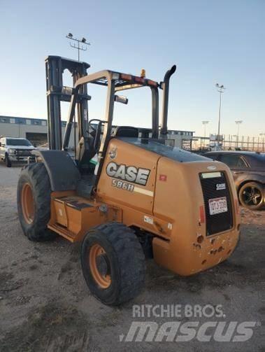CASE 586H Vorkheftruck voor zwaar terrein