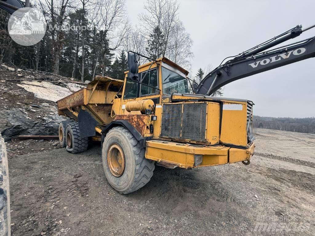 Volvo A 25 C Knik dumptrucks