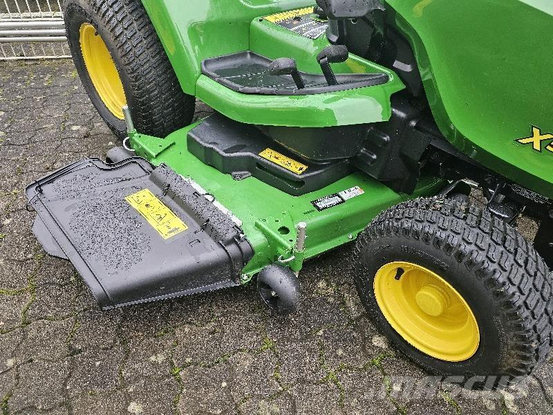 John Deere X584 Maaiers