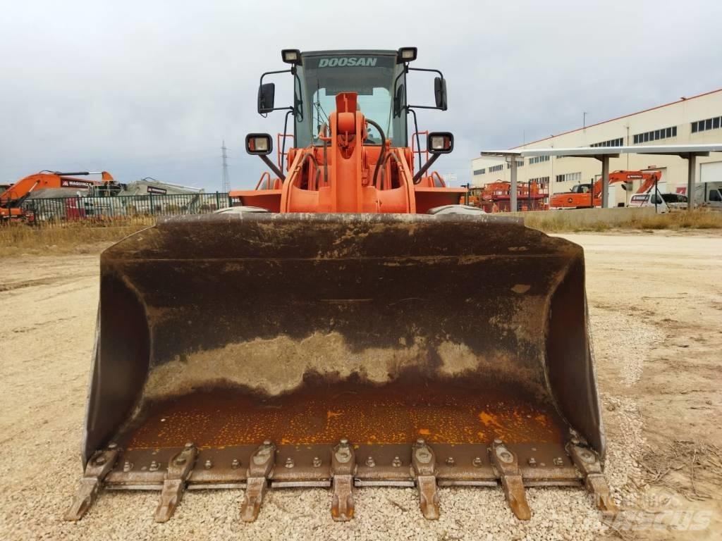 Doosan DL 300 Wielladers