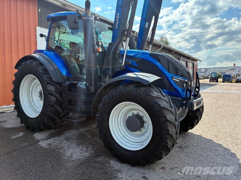 Valtra T 194 Versu Tractoren