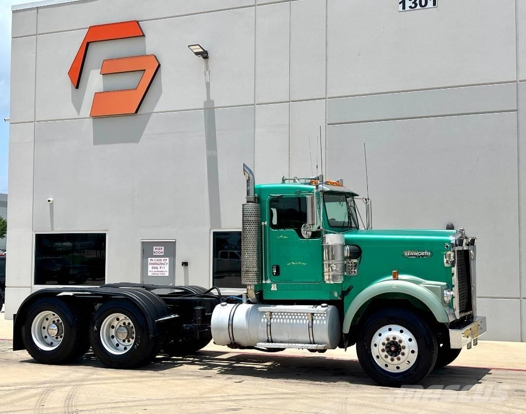 Kenworth W 900 Trekkers
