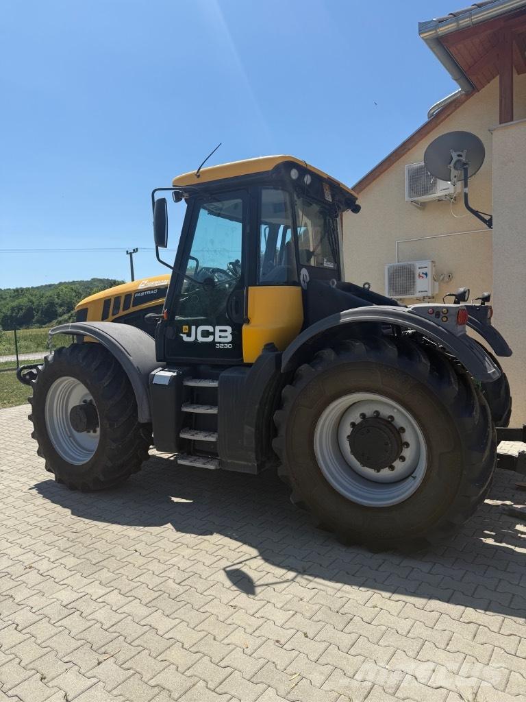 JCB JCB Fastrack3230 Tractoren