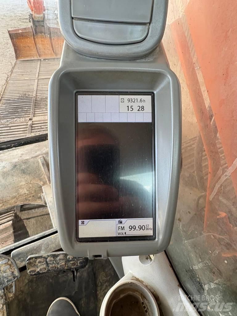 Hitachi ZX 225 Rupsgraafmachines