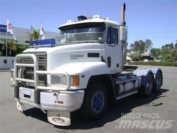 Mack Fleetliner Trekkers