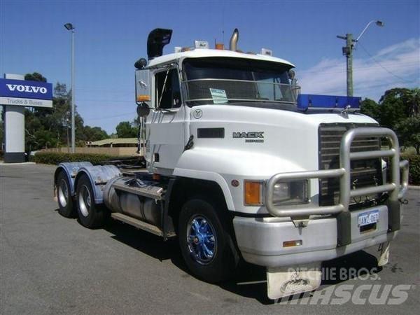 Mack Fleetliner Trekkers