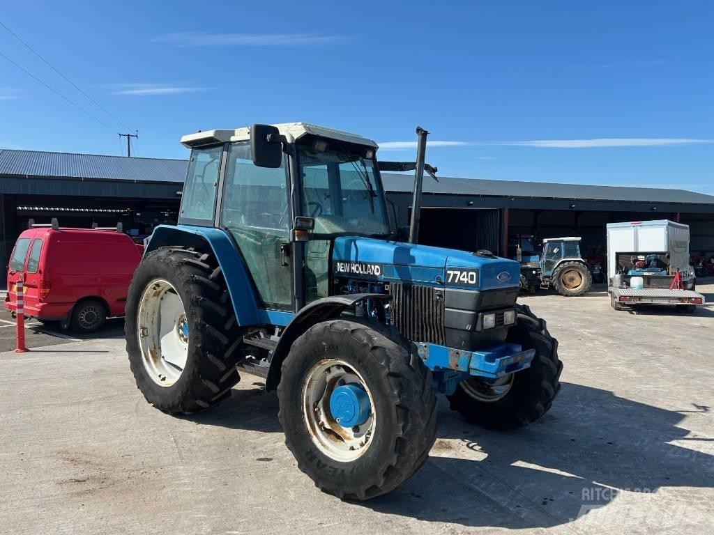 New Holland 7740 Tractoren