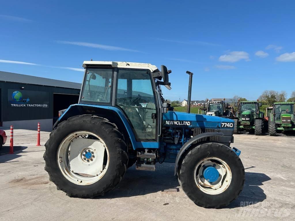 New Holland 7740 Tractoren