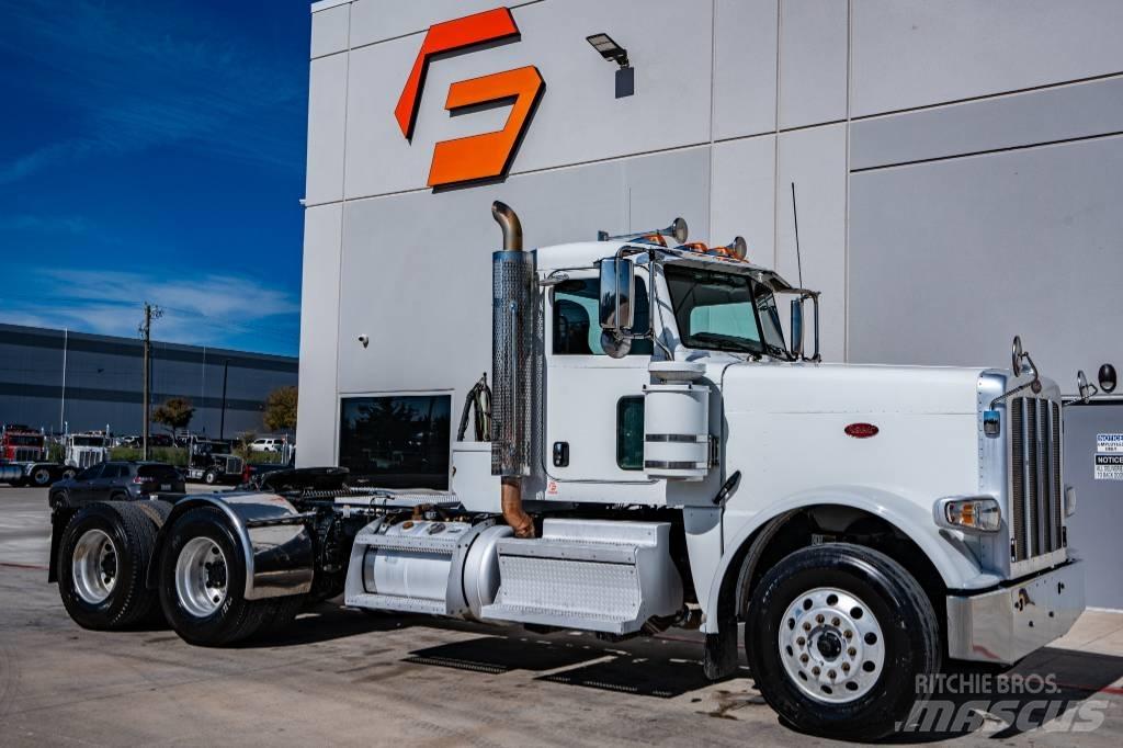 Peterbilt 389 Trekkers