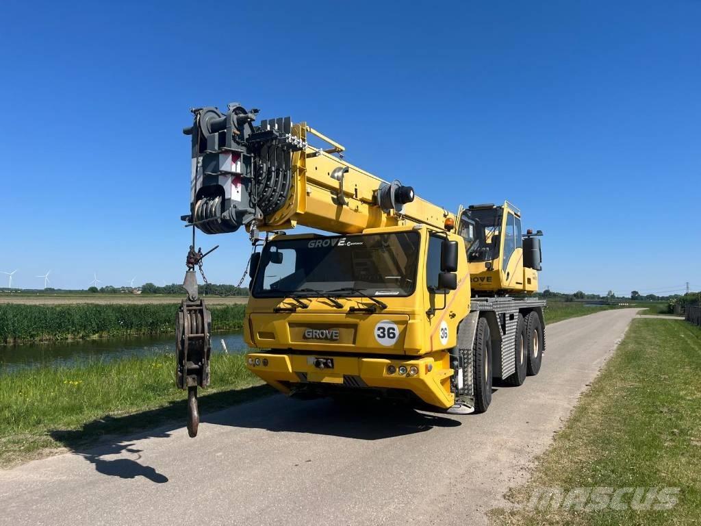 Grove GMK 3060 Kranen voor alle terreinen