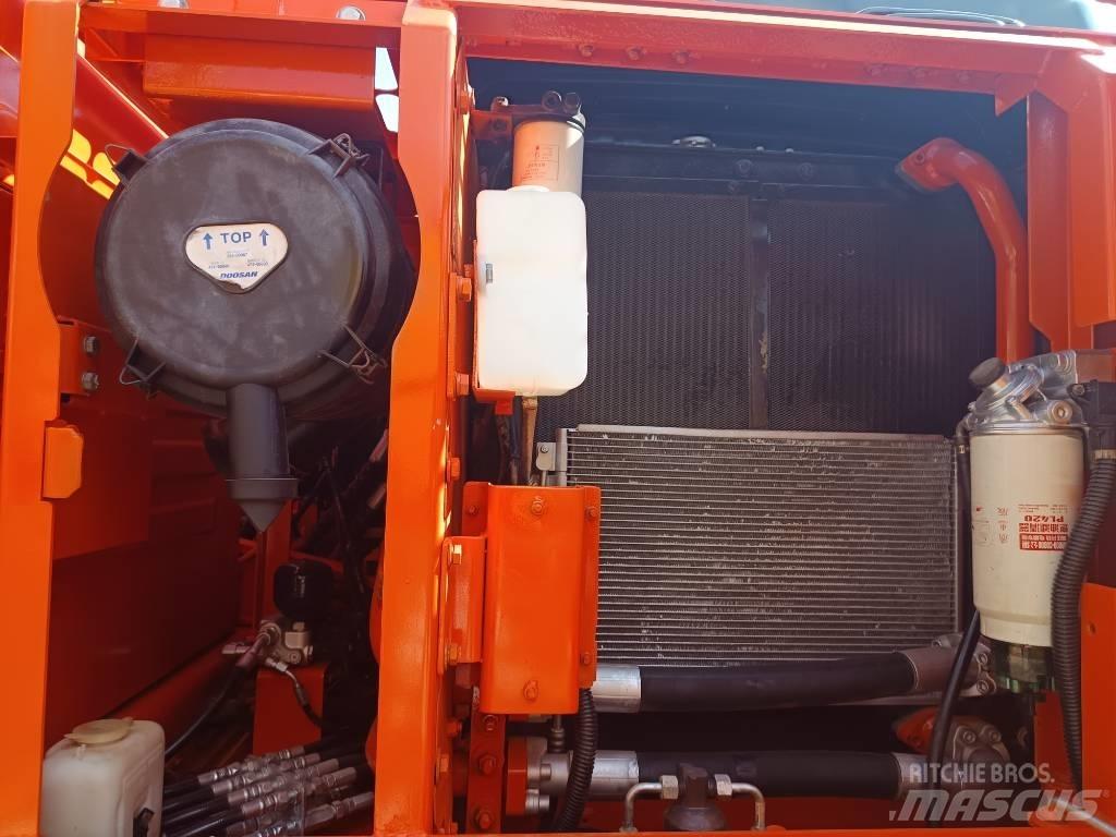 Doosan DX150 LC Rupsgraafmachines
