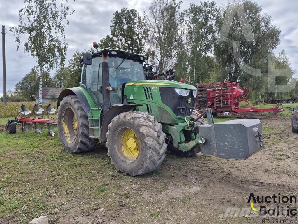 John Deere 6210 R Tractoren