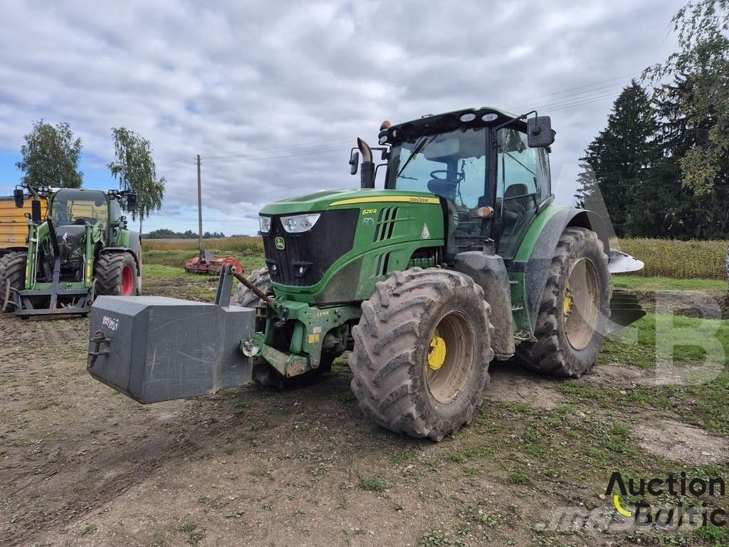 John Deere 6210 R Tractoren